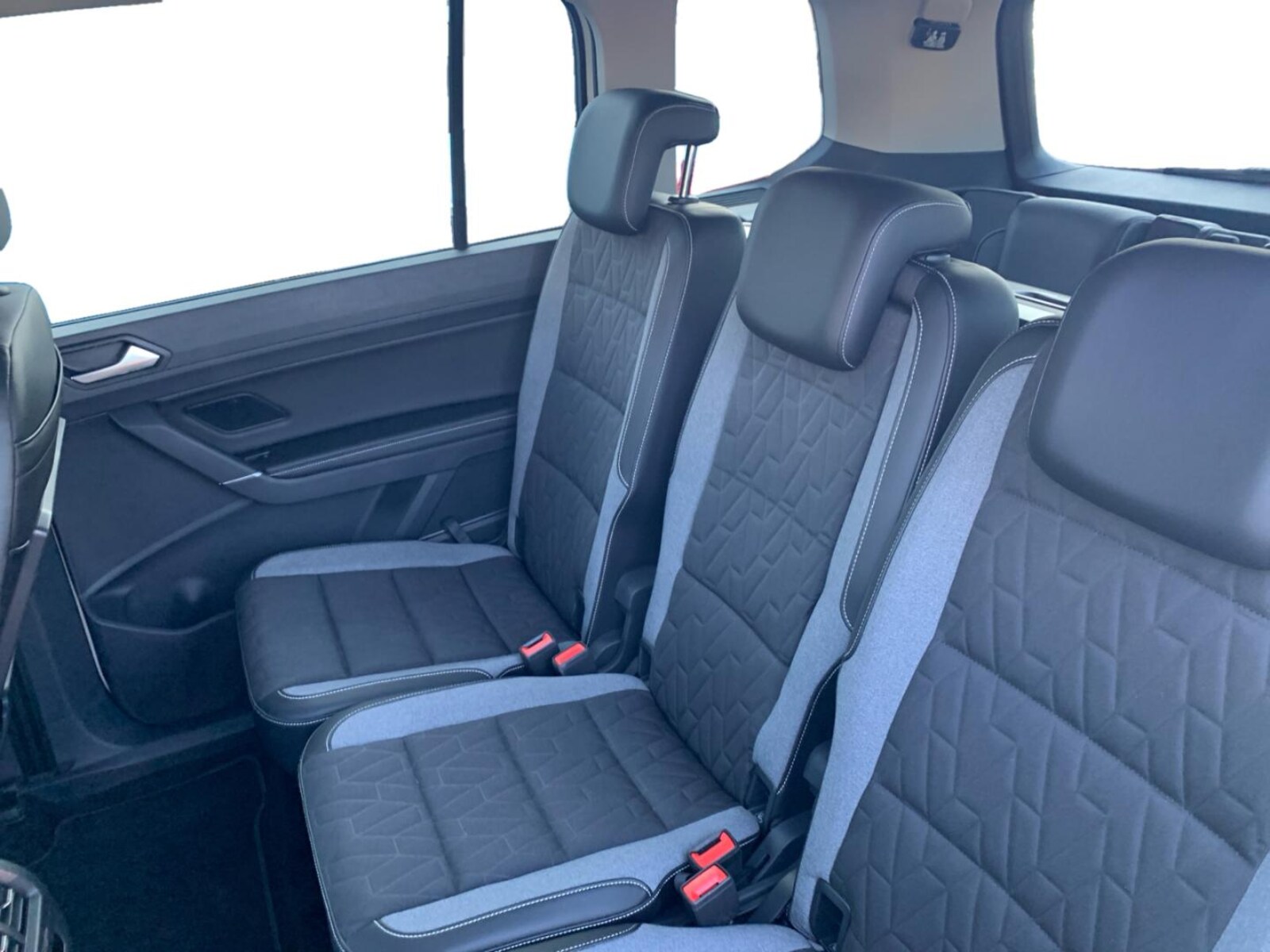 Volkswagen Touran – Bild 11