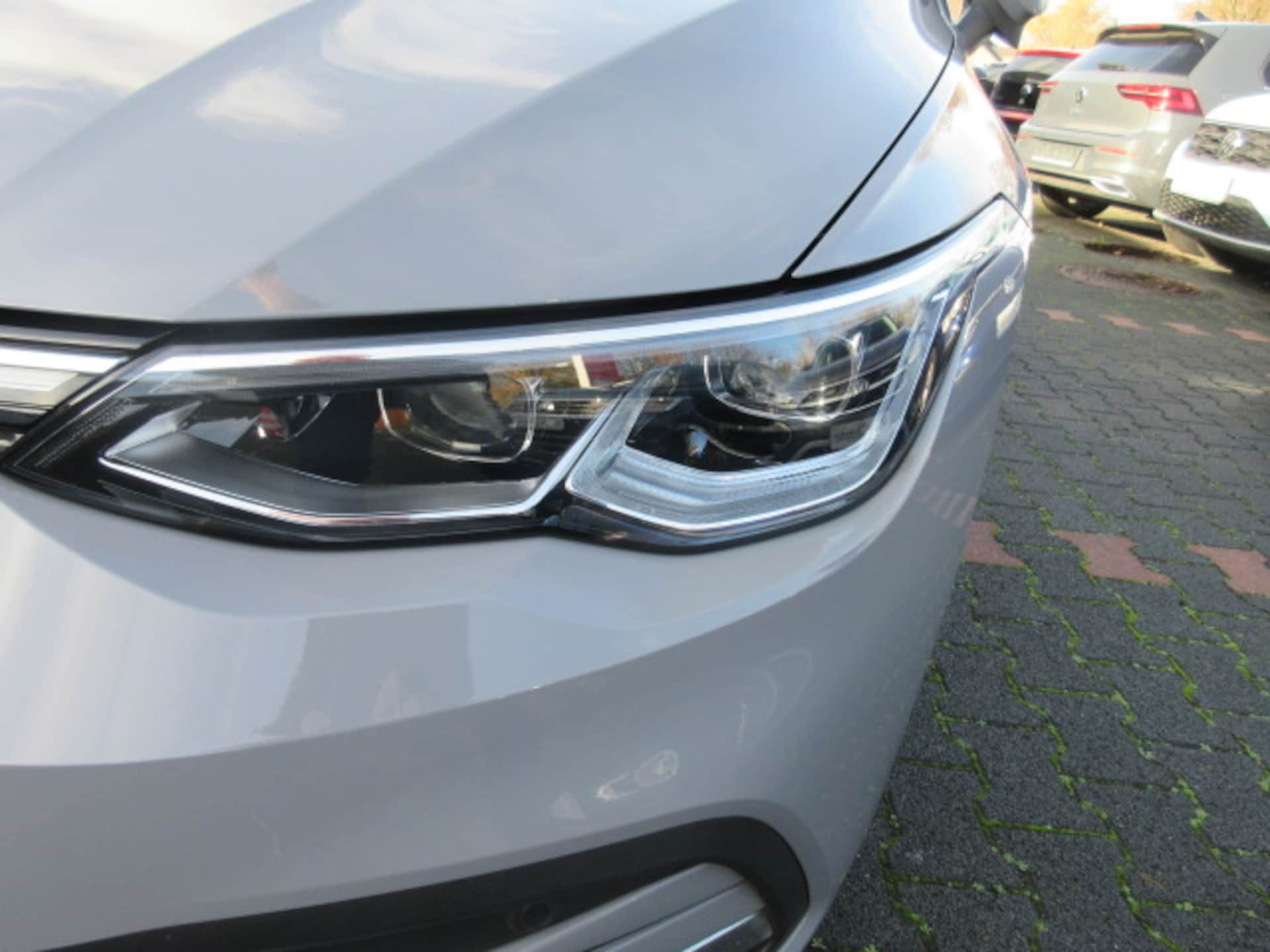 Volkswagen Golf Style