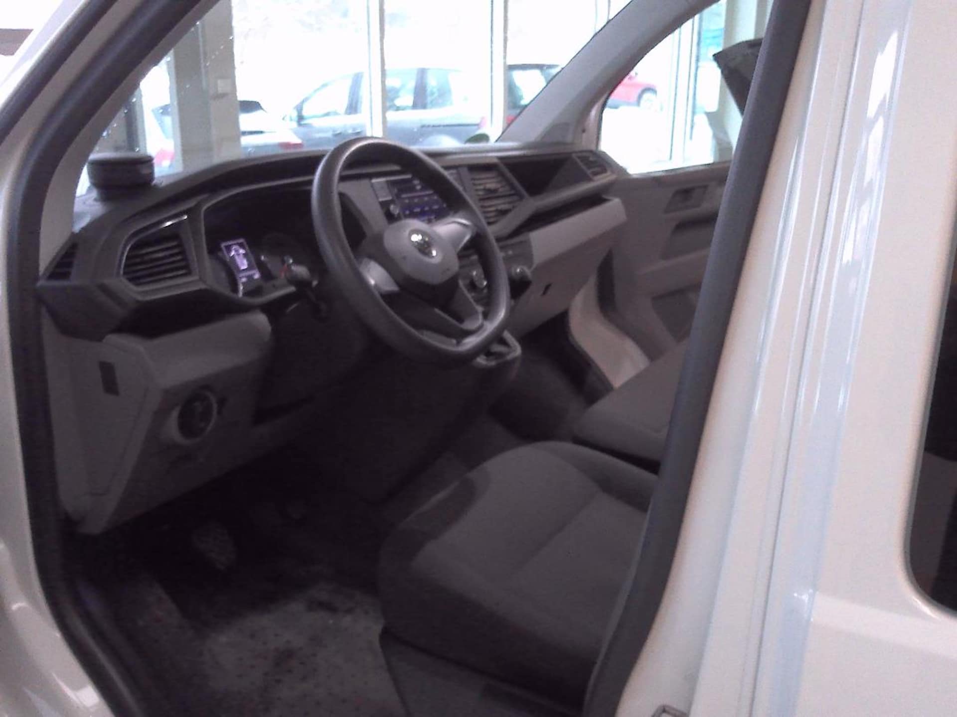 Volkswagen T6.1 Transporter Kombi kurzer Radstand