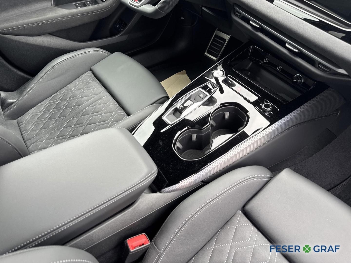 Bild über Audi A5 Avant e-hybrid e-hybrid quattro 220 kW S tronic - für weitere Informationen kontaktieren Sie den Audi Partner
