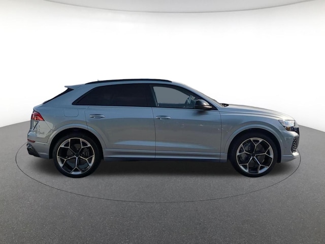 2026 Audi RS Q8 SUV performance