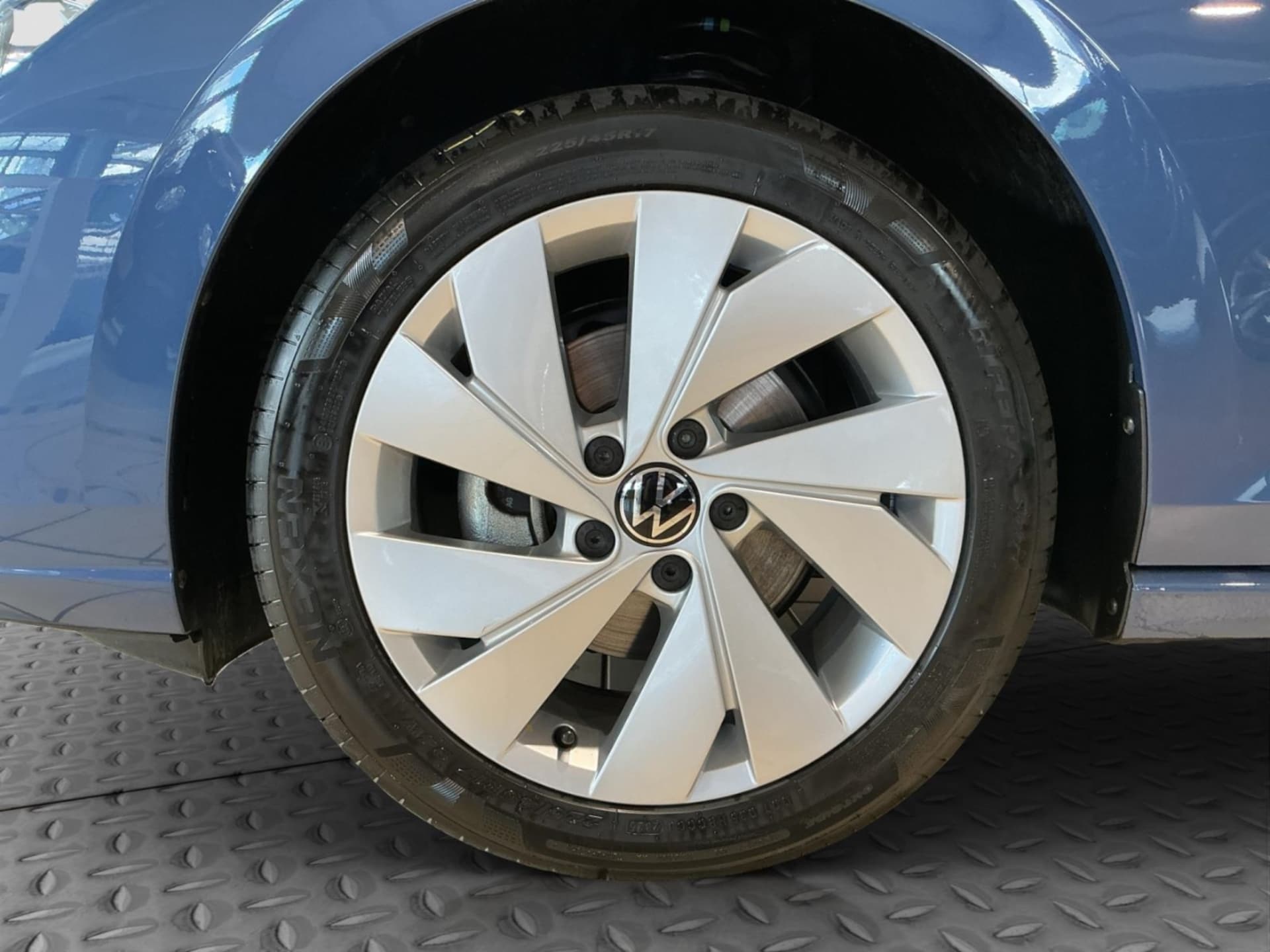 Volkswagen Golf Style