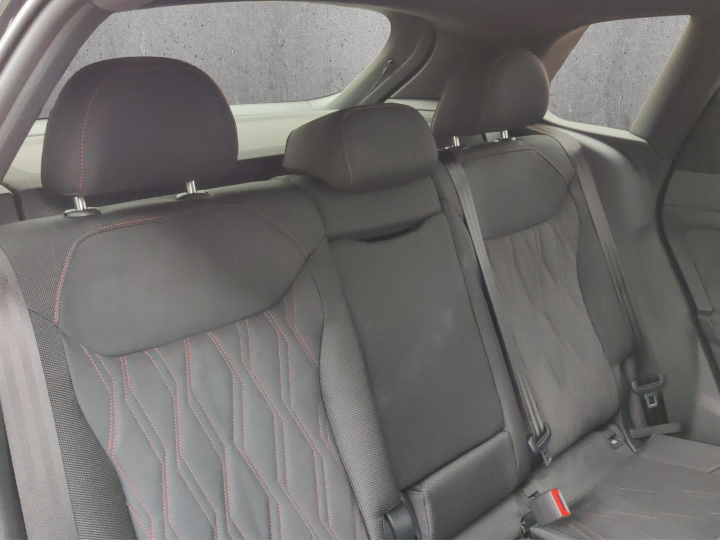 Bild über Audi Q3 SUV TFSI quattro 195 kW S tronic - für weitere Informationen kontaktieren Sie den Audi Partner