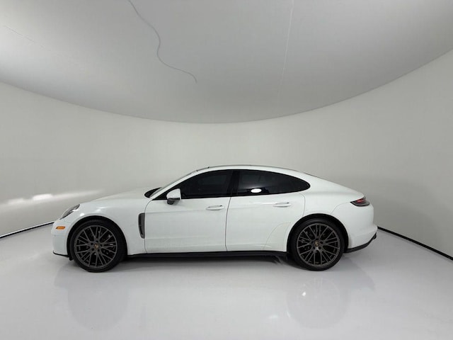 2022 Porsche Panamera