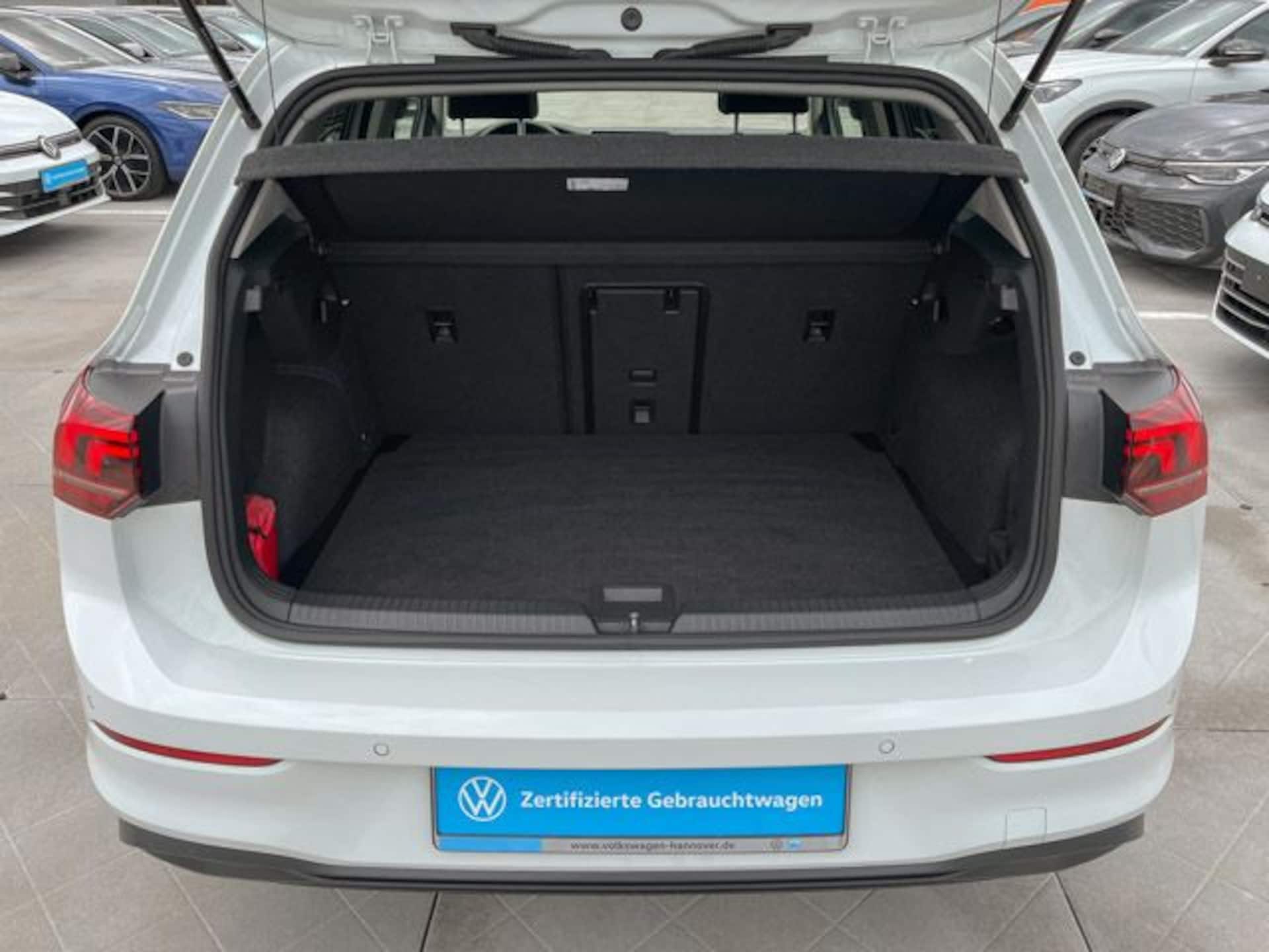 Volkswagen Golf Life