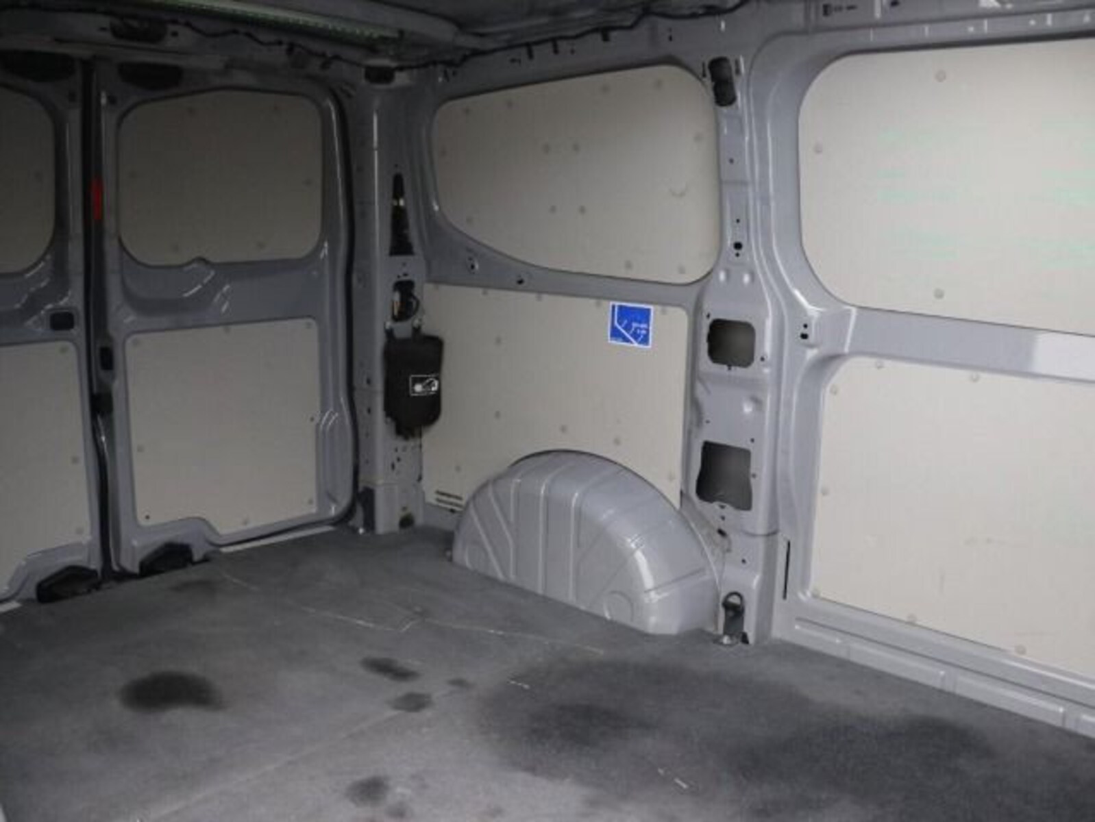 Volkswagen Transporter Kasten kurzer Radstand – Bild 8