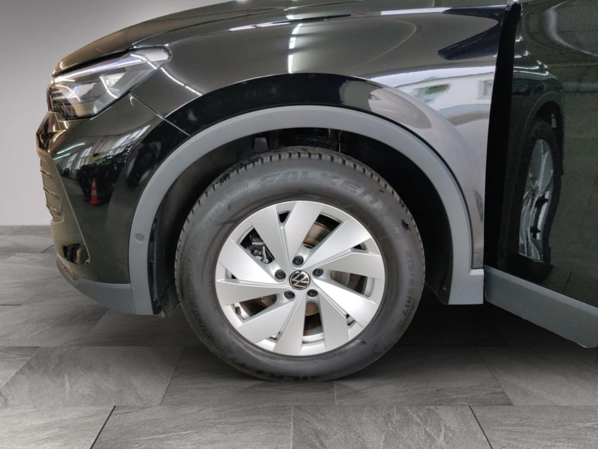 Volkswagen Tiguan Basis-Modell