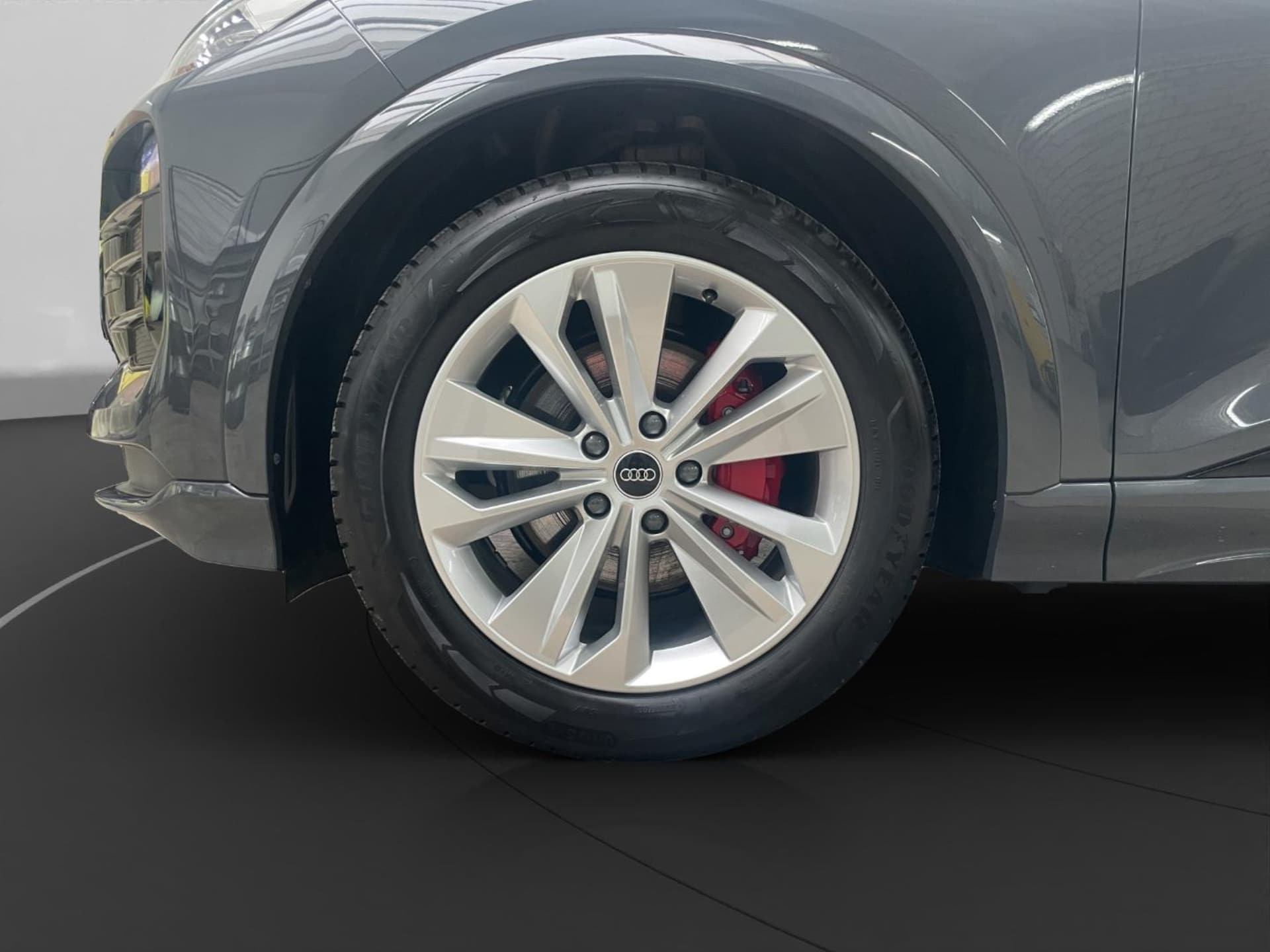 Audi Q6 SUV e-tron
