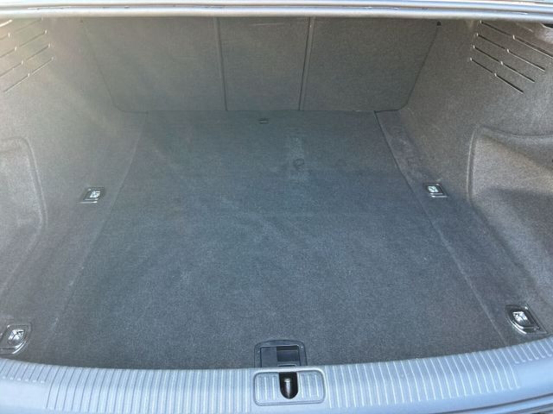 Audi A4 Limousine