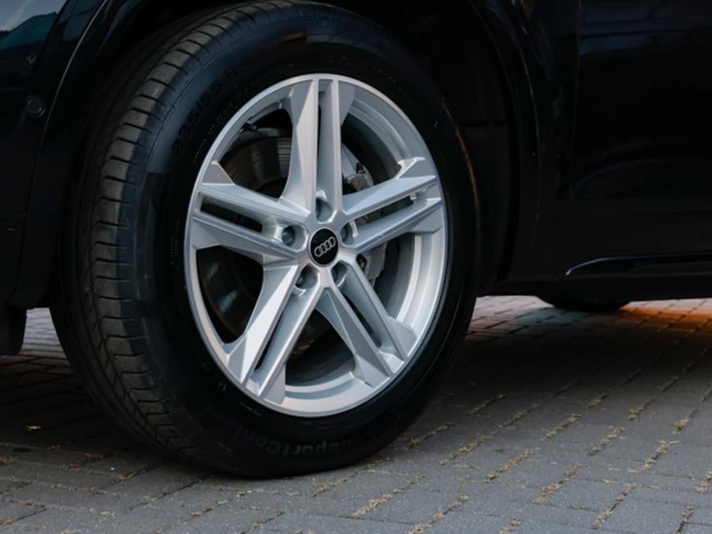 Bild über Audi Q5 Sportback 40 TDI quattro S tronic - für weitere Informationen kontaktieren Sie den Audi Partner
