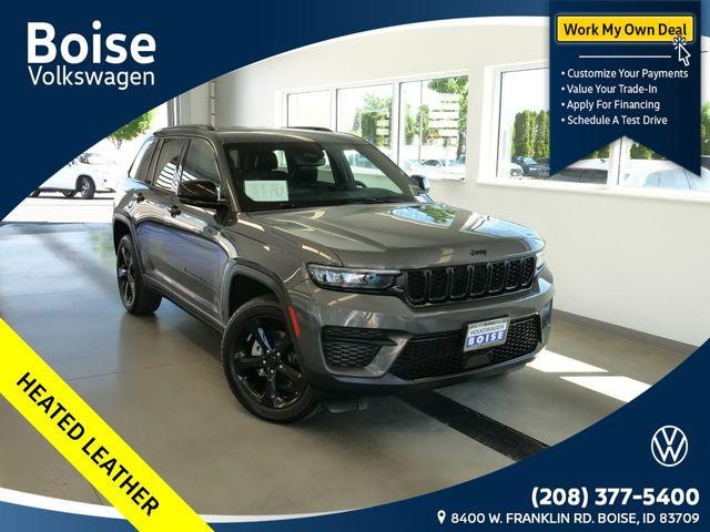 Photo of 2023 Jeep Grand Cherokee 