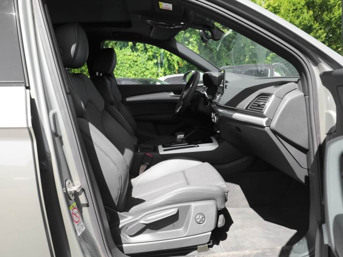 Bild über Audi Q5 Sportback 40 TDI quattro S tronic - für weitere Informationen kontaktieren Sie den Audi Partner