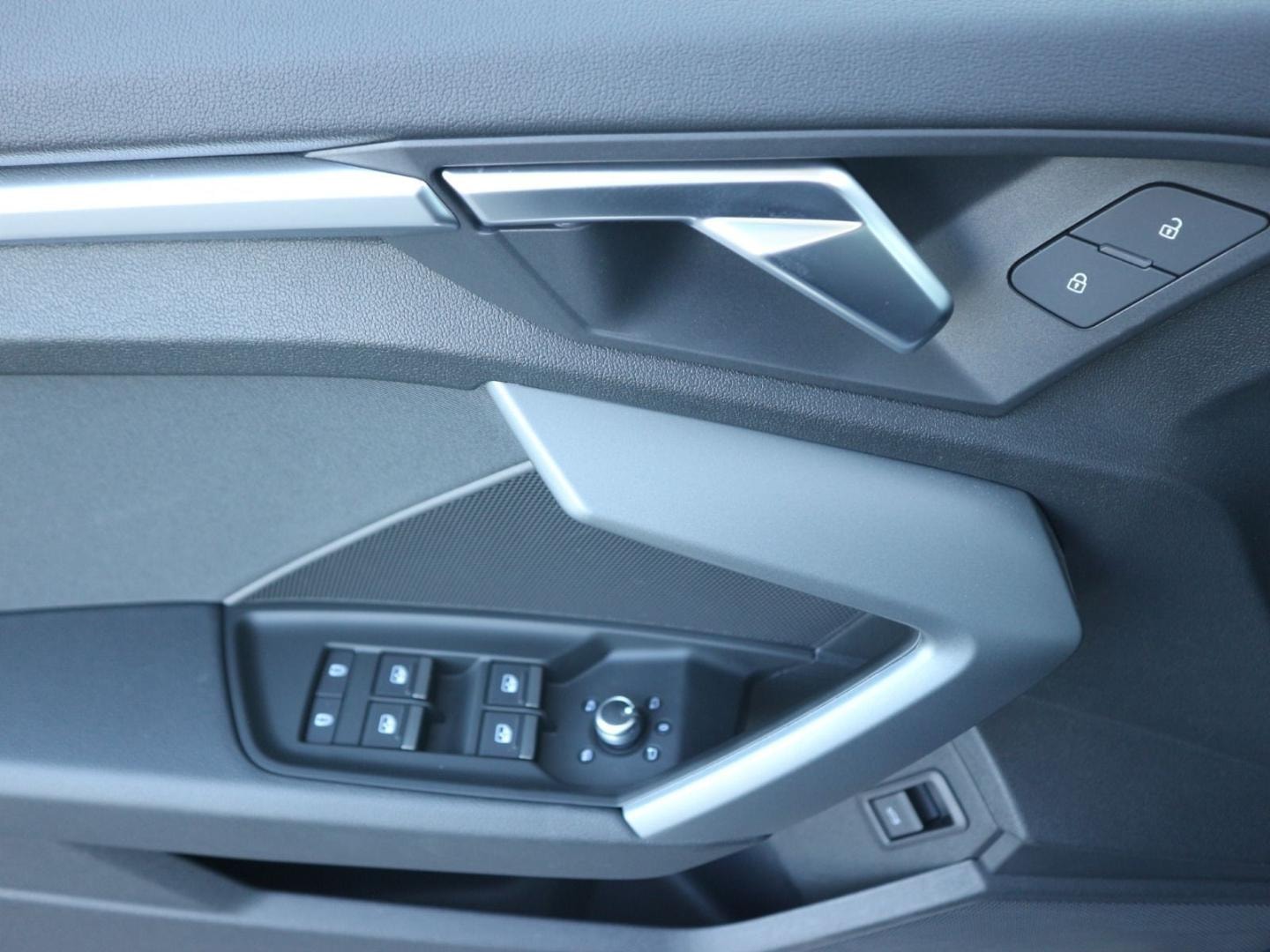 Bild über Audi A3 Sportback TDI S tronic - für weitere Informationen kontaktieren Sie den Audi Partner