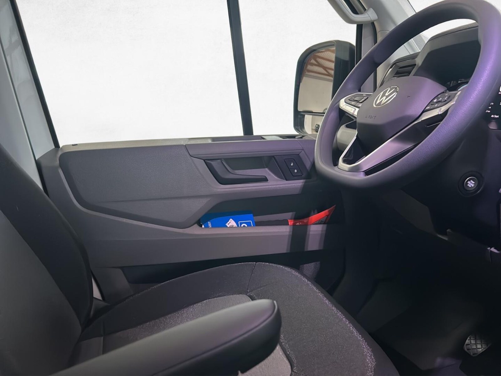 Volkswagen Crafter Kasten mittlerer Radstand – Bild 15