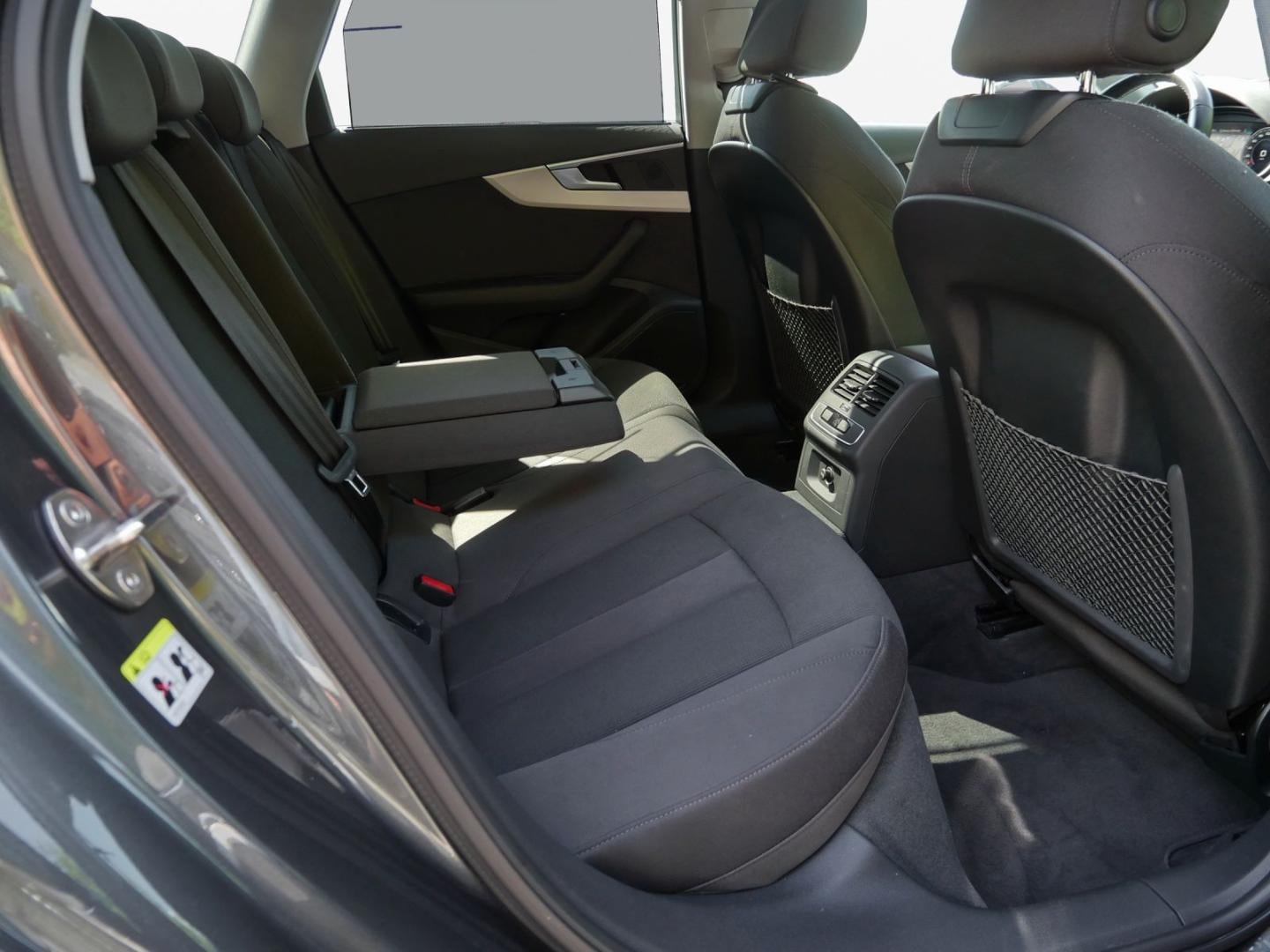 Bild über Audi A4 Avant S line 50 TDI quattro tiptronic - für weitere Informationen kontaktieren Sie den Audi Partner