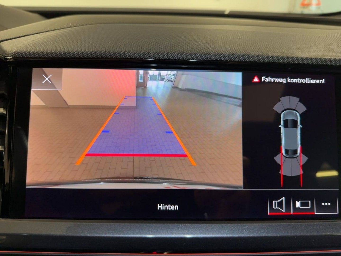 Bild über Audi Q4 Sportback e-tron 50 e-tron quattro - für weitere Informationen kontaktieren Sie den Audi Partner