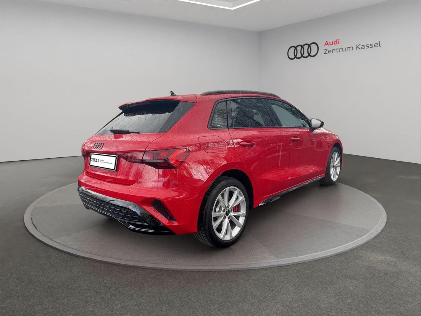 Bild über Audi A3 Sportback TFSI e S line 45 TFSI e S tronic - für weitere Informationen kontaktieren Sie den Audi Partner