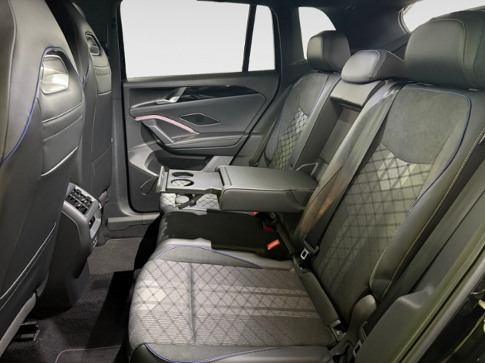 Volkswagen Tiguan – Bild 9