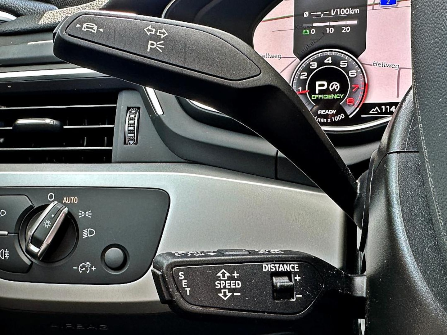 Bild über Audi A4 Avant S line 45 TFSI quattro S tronic - für weitere Informationen kontaktieren Sie den Audi Partner