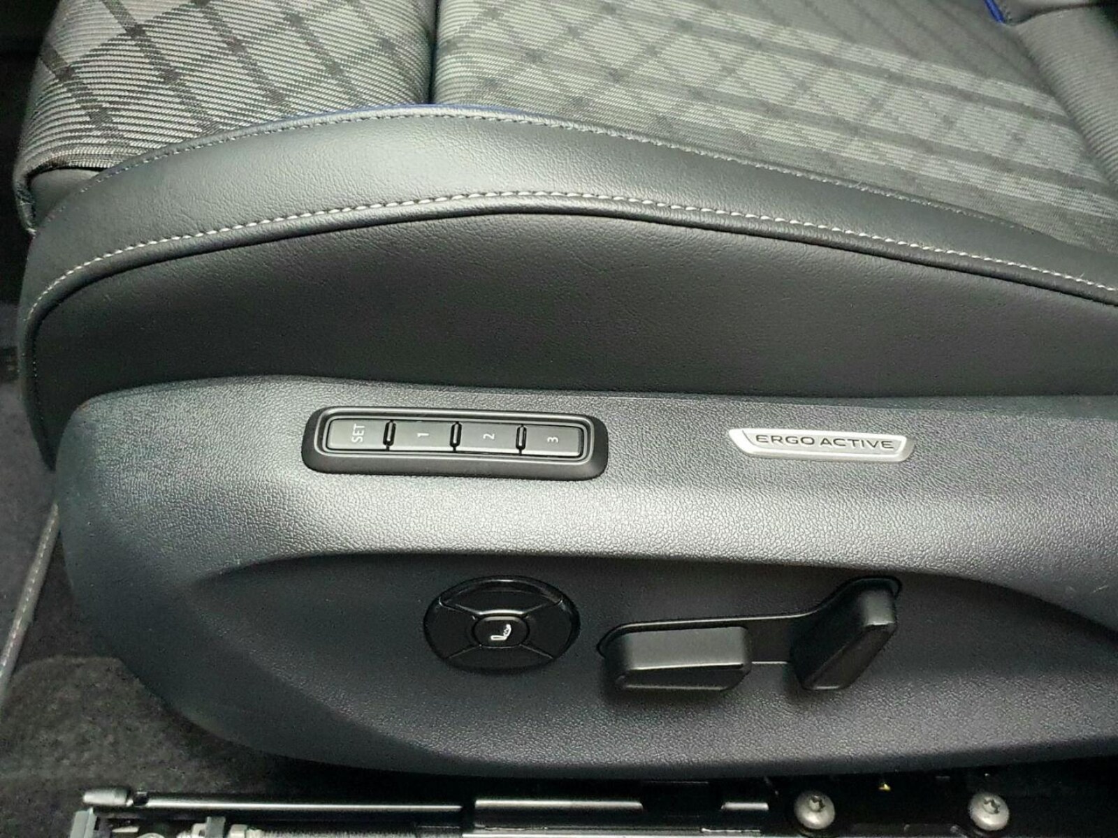 Volkswagen Passat – Bild 21