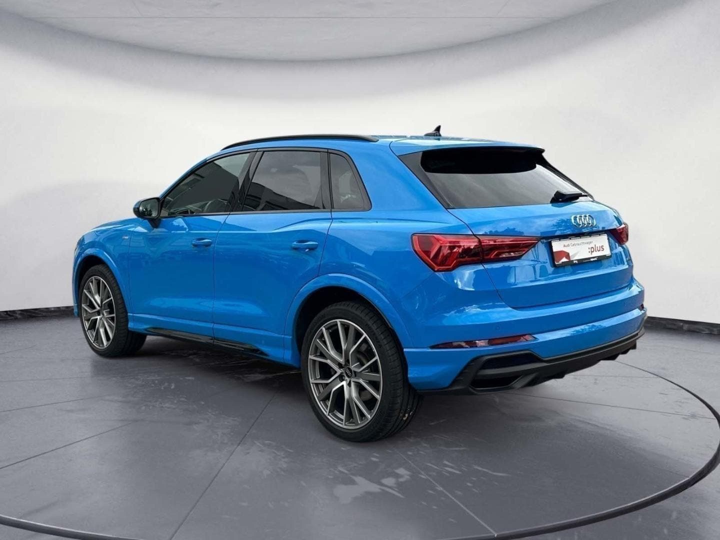 Bild über Audi Q3 S line 45 TFSI quattro S tronic - für weitere Informationen kontaktieren Sie den Audi Partner