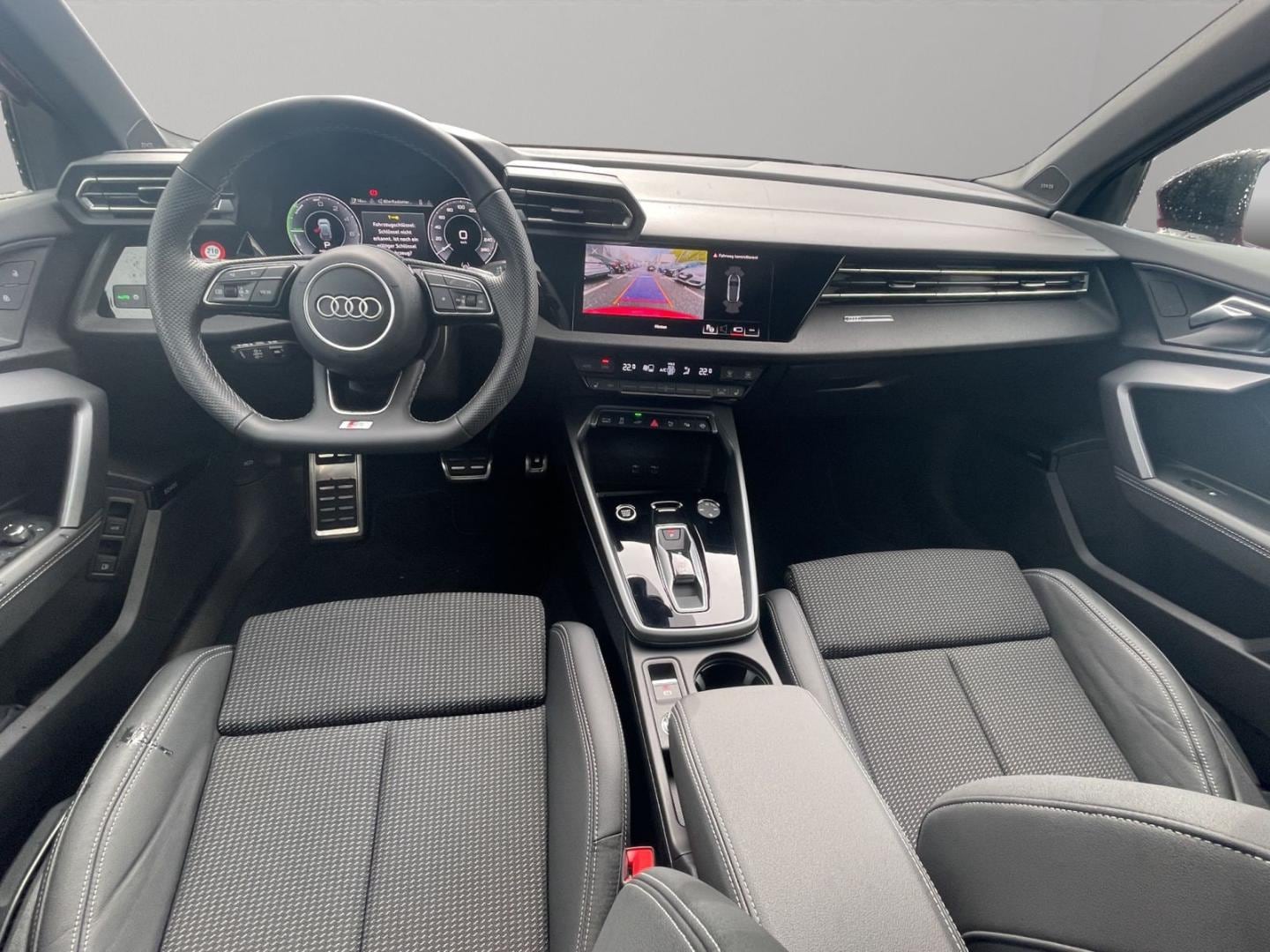 Bild über Audi A3 Sportback TFSI e S line 45 TFSI e S tronic - für weitere Informationen kontaktieren Sie den Audi Partner