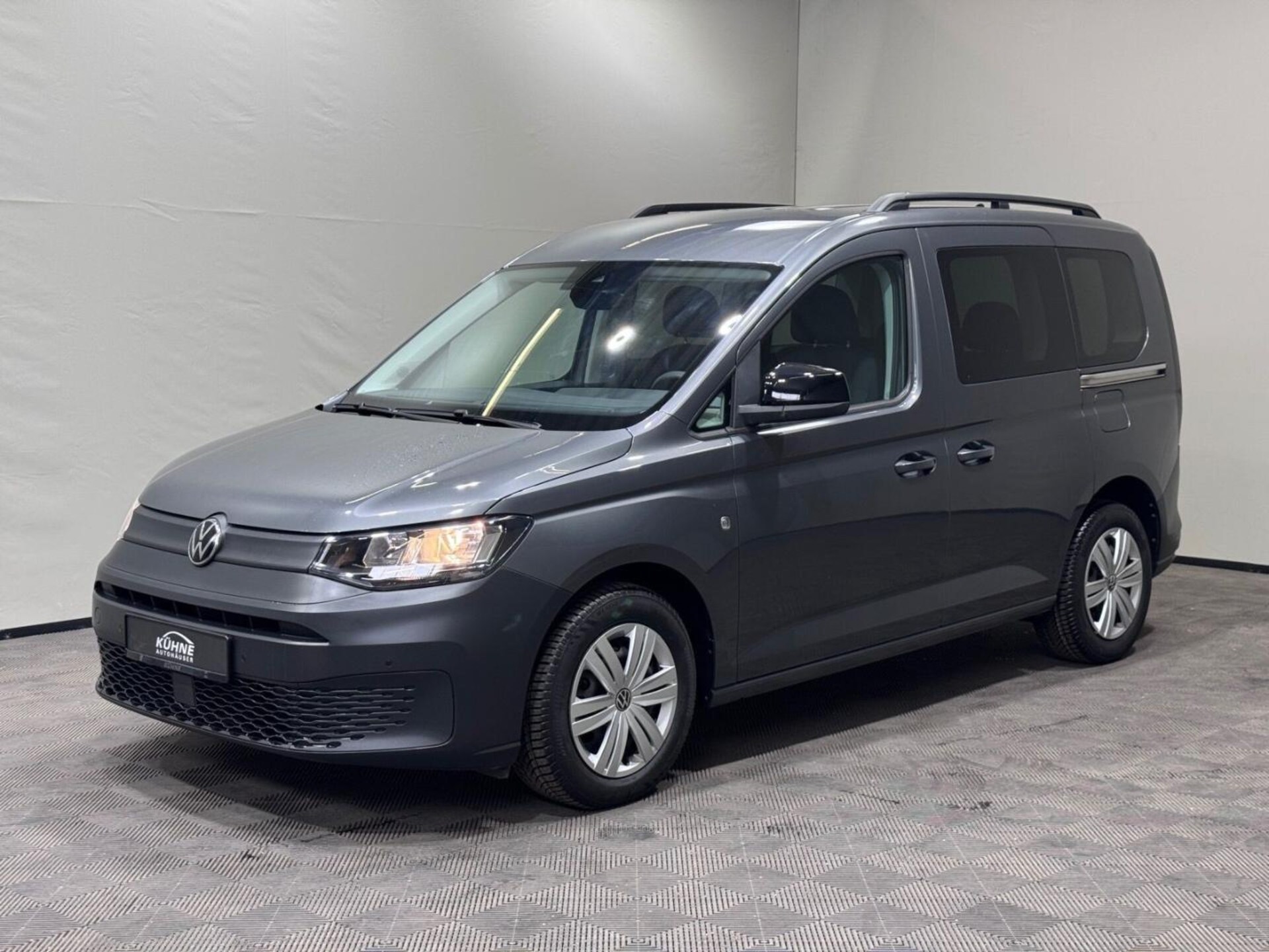 Volkswagen Caddy Basis-Modell