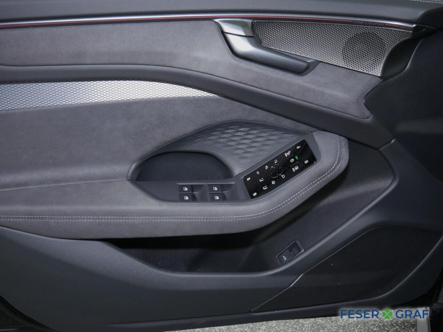 Bild über Audi A6 Avant TDI quattro 150 kW S tronic - für weitere Informationen kontaktieren Sie den Audi Partner