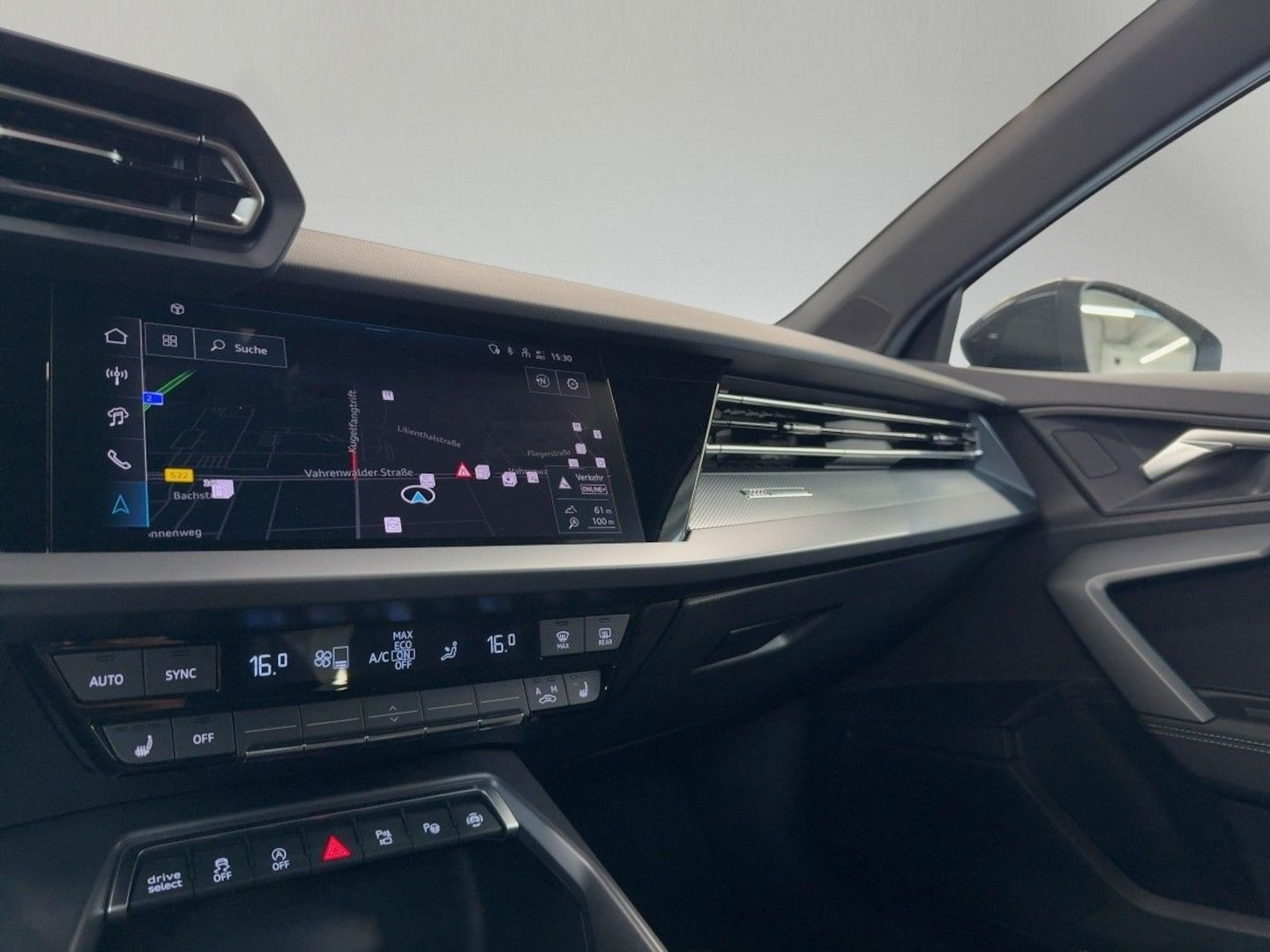Bild über Audi A3 Sportback 30 TDI Schaltgetriebe - für weitere Informationen kontaktieren Sie den Audi Partner