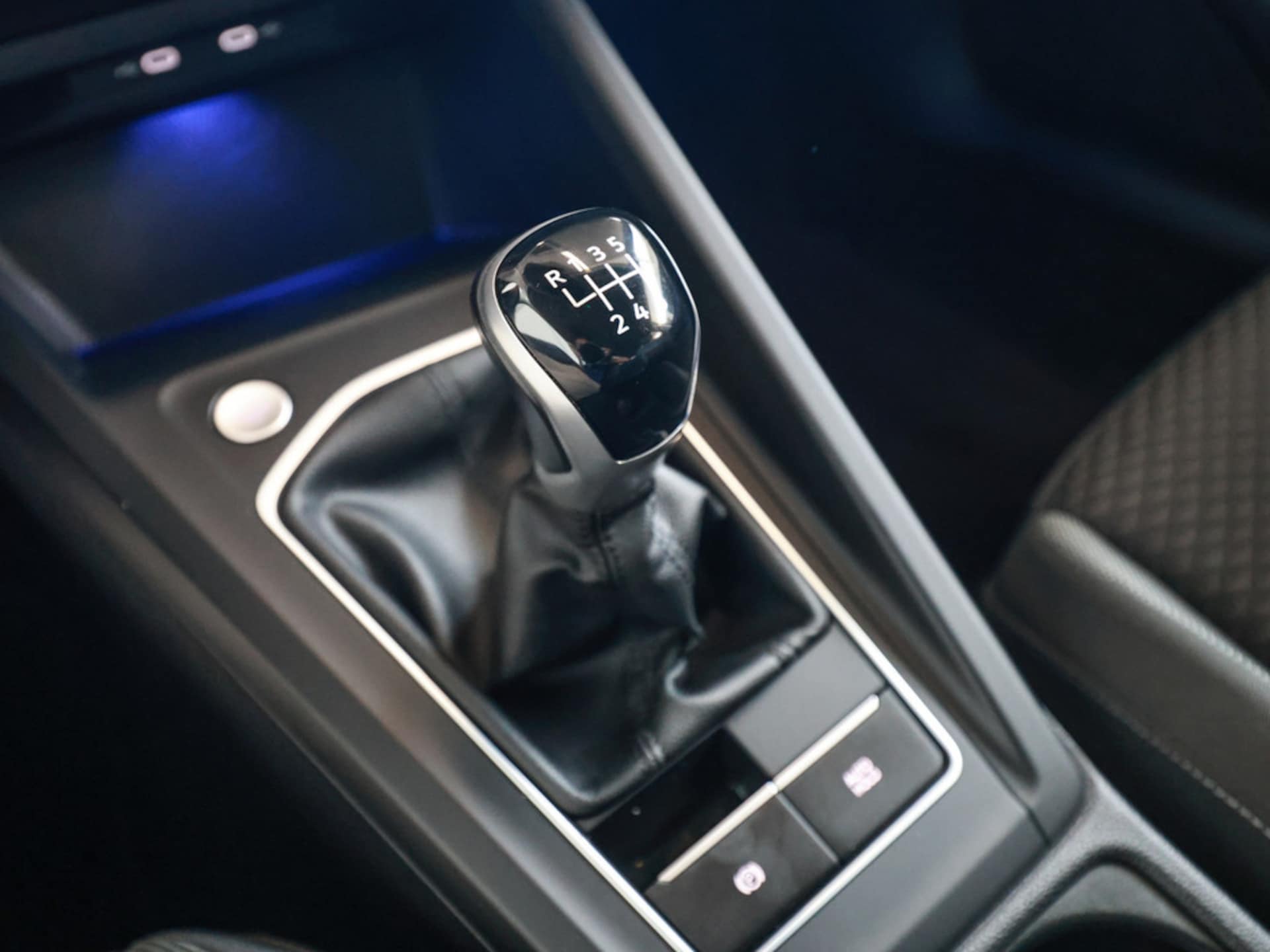 Volkswagen Golf Active