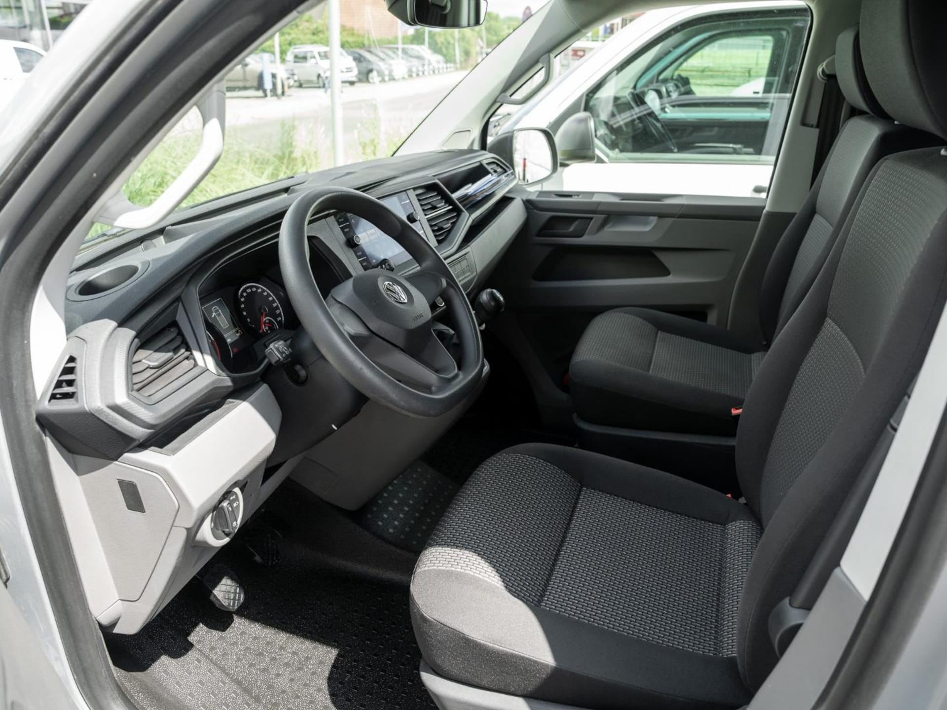 Volkswagen T6.1 Transporter Kasten langer Radstand