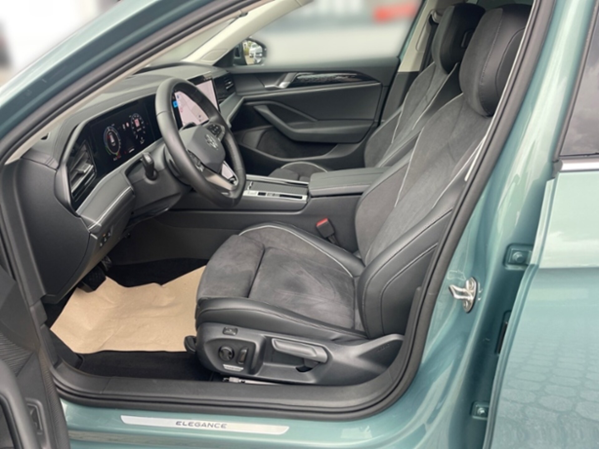 Volkswagen Passat Elegance