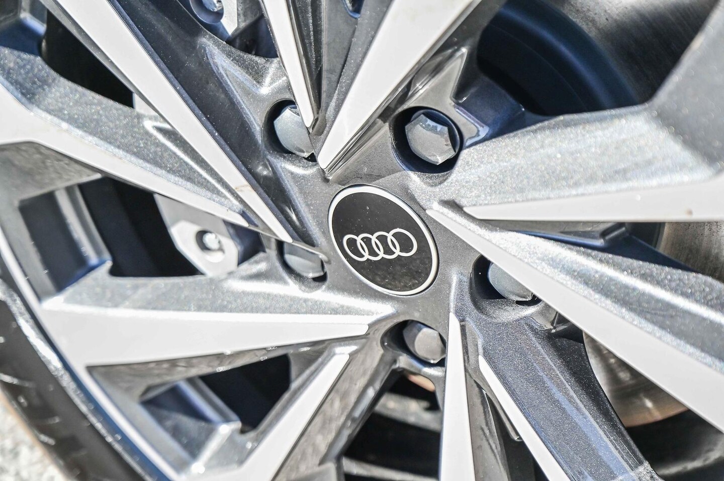 Image about Audi Q6 SUV e-tron e-tron