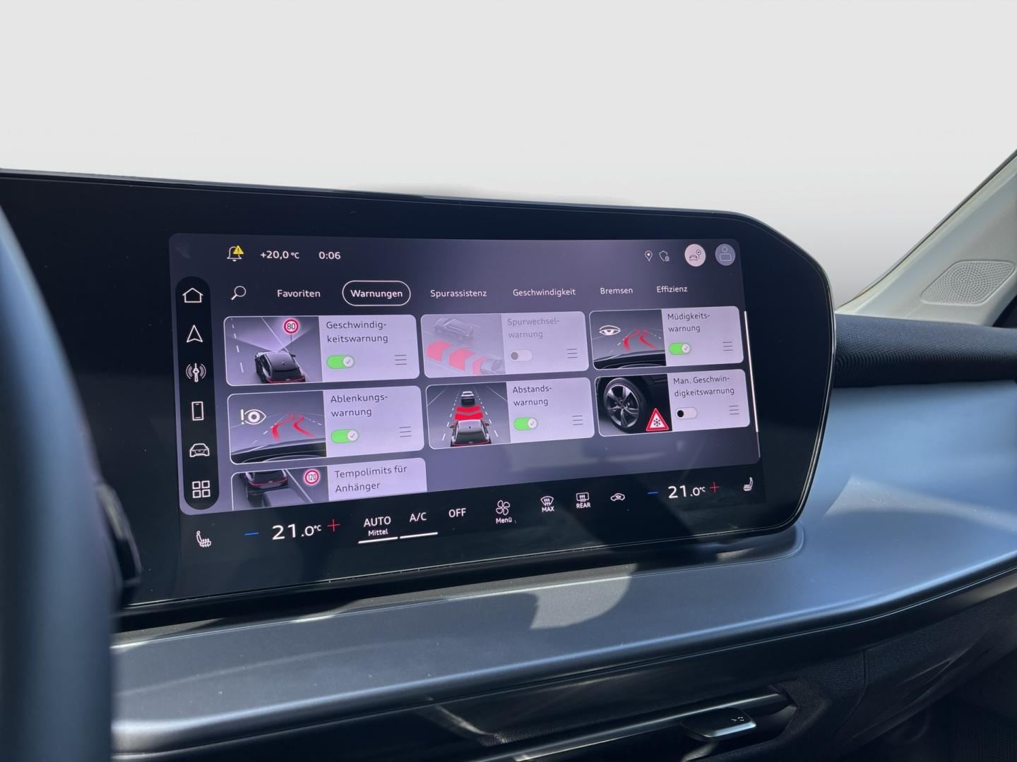 Bild über Audi Q3 SUV TFSI 110 kW S tronic - für weitere Informationen kontaktieren Sie den Audi Partner