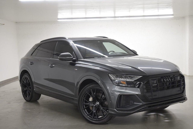 Image de {{modelName}} 2023 Audi Q8 