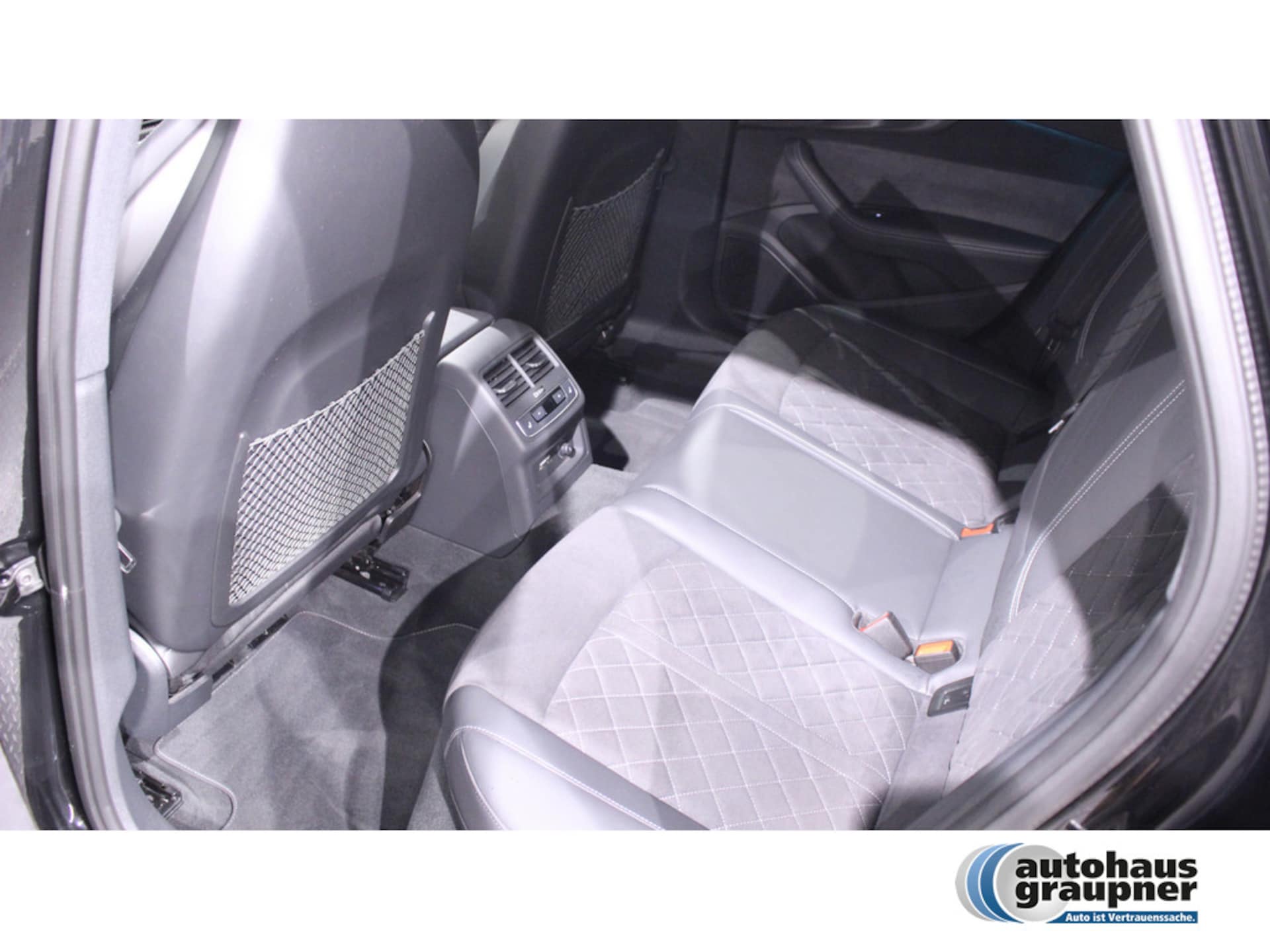 Audi A4 Avant S line