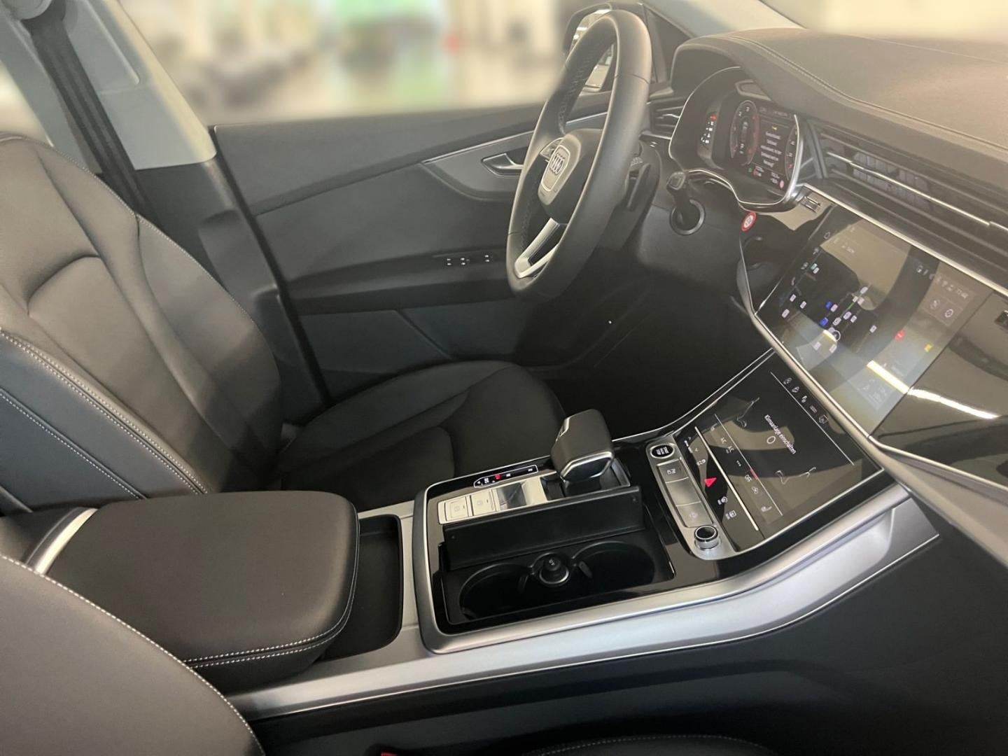 Bild über Audi Q8 SUV 50 TDI quattro tiptronic - für weitere Informationen kontaktieren Sie den Audi Partner