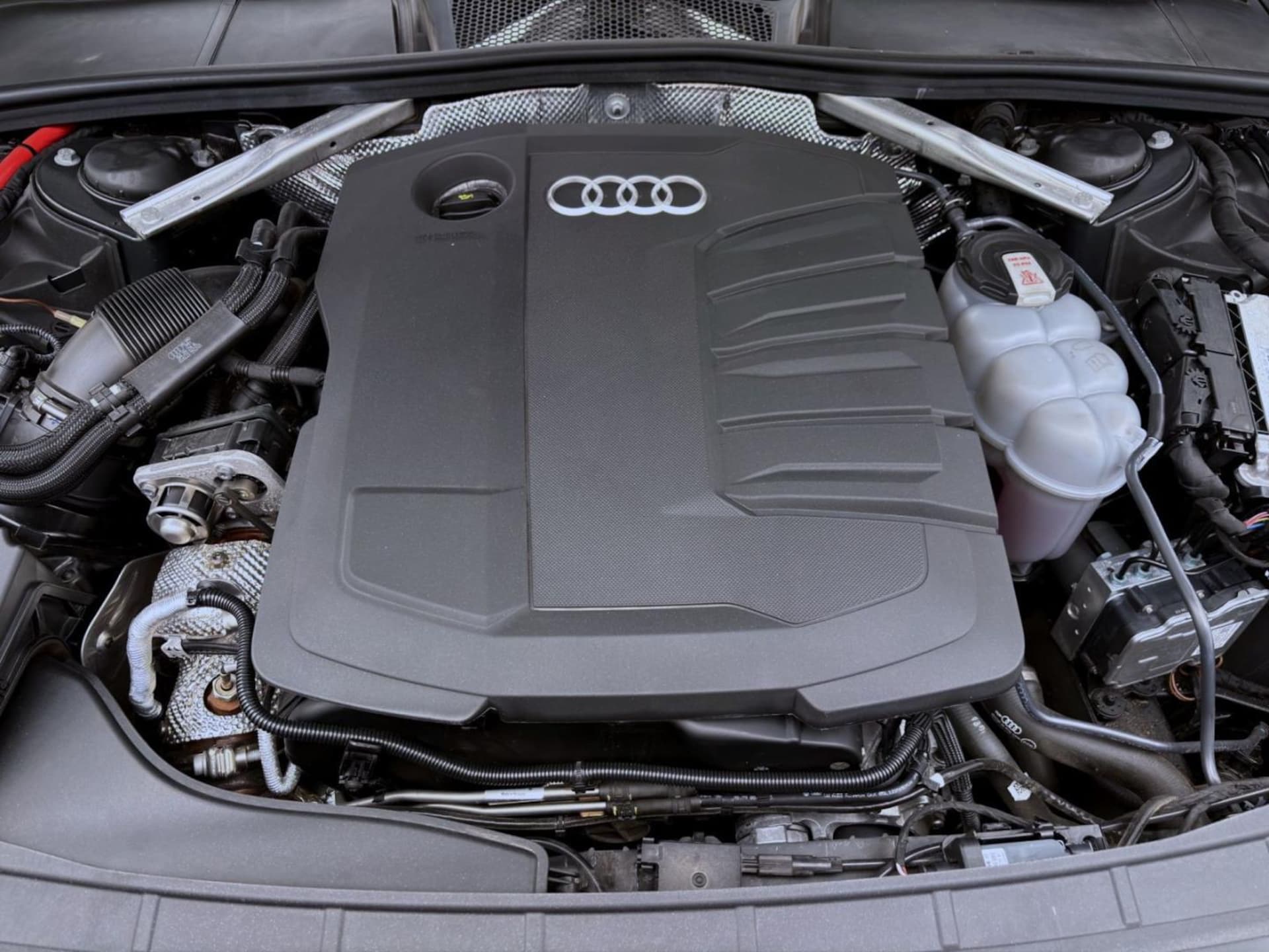 Audi A4 Avant S line