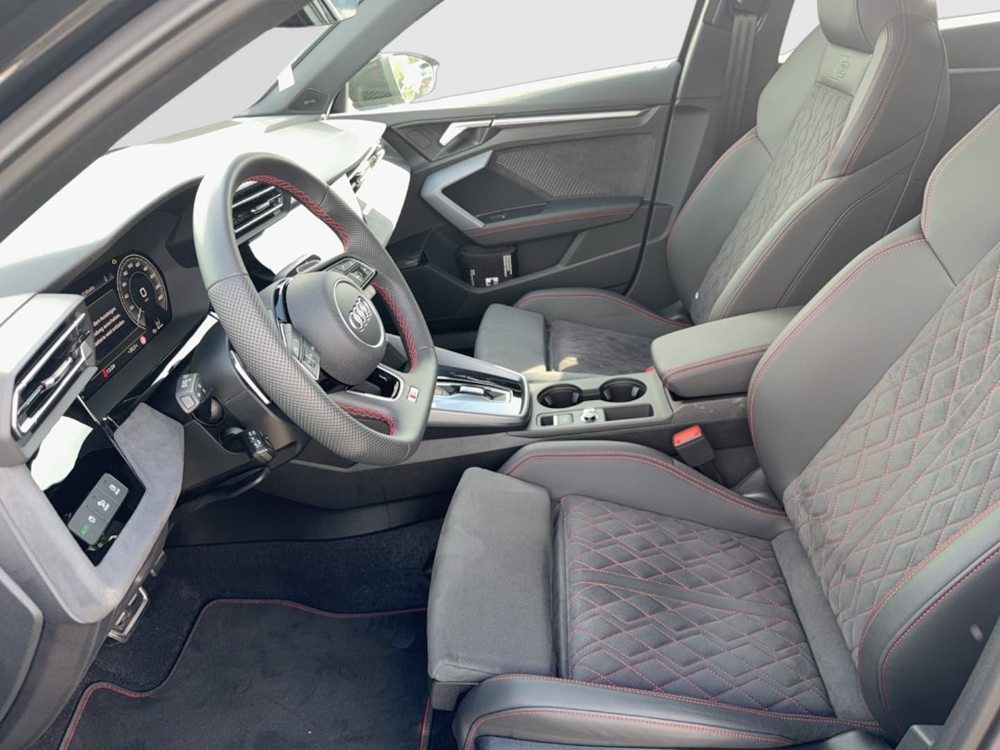 Bild über Audi A3 Sportback TFSI e TFSI e 200 kW S tronic - für weitere Informationen kontaktieren Sie den Audi Partner