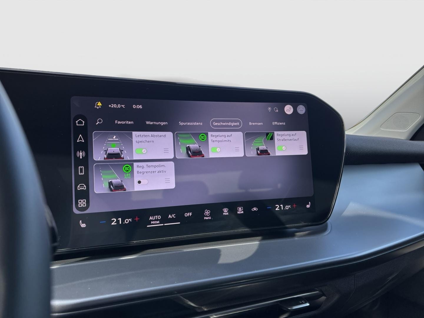 Bild über Audi Q3 SUV TFSI 110 kW S tronic - für weitere Informationen kontaktieren Sie den Audi Partner