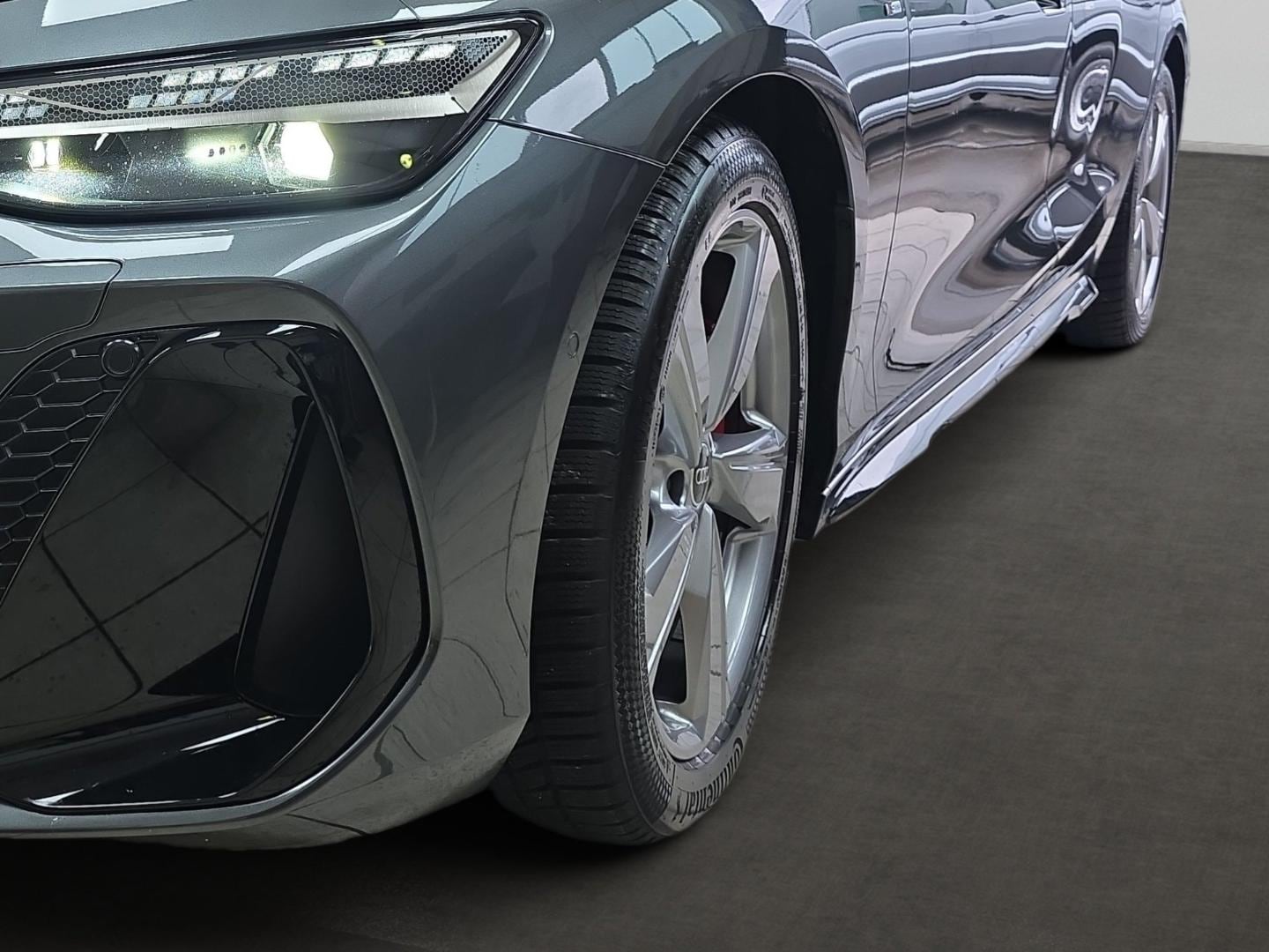 Bild über Audi A6 Avant TFSI quattro 270 kW S tronic - für weitere Informationen kontaktieren Sie den Audi Partner