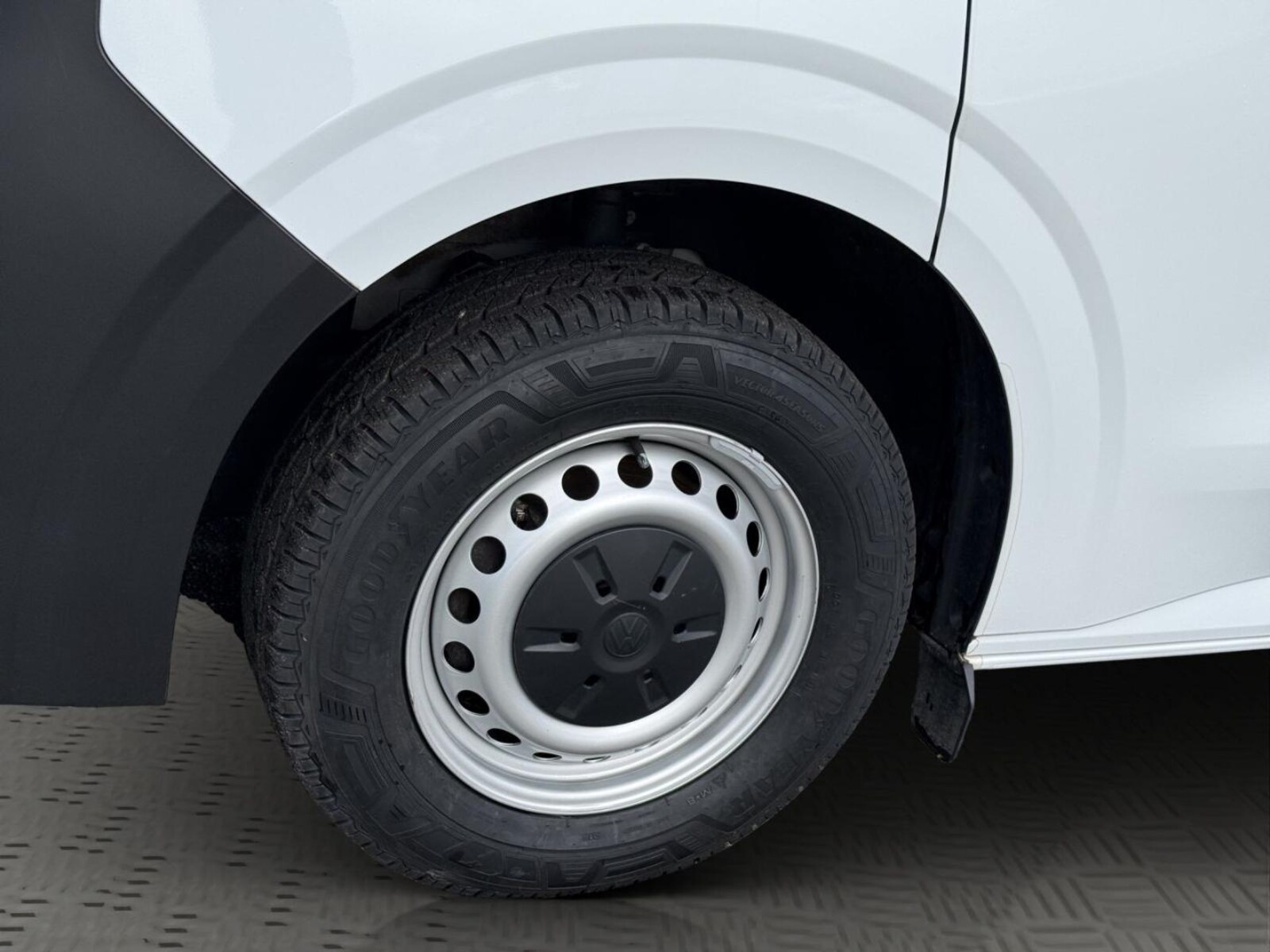 Volkswagen Transporter Kasten kurzer Radstand – Bild 8