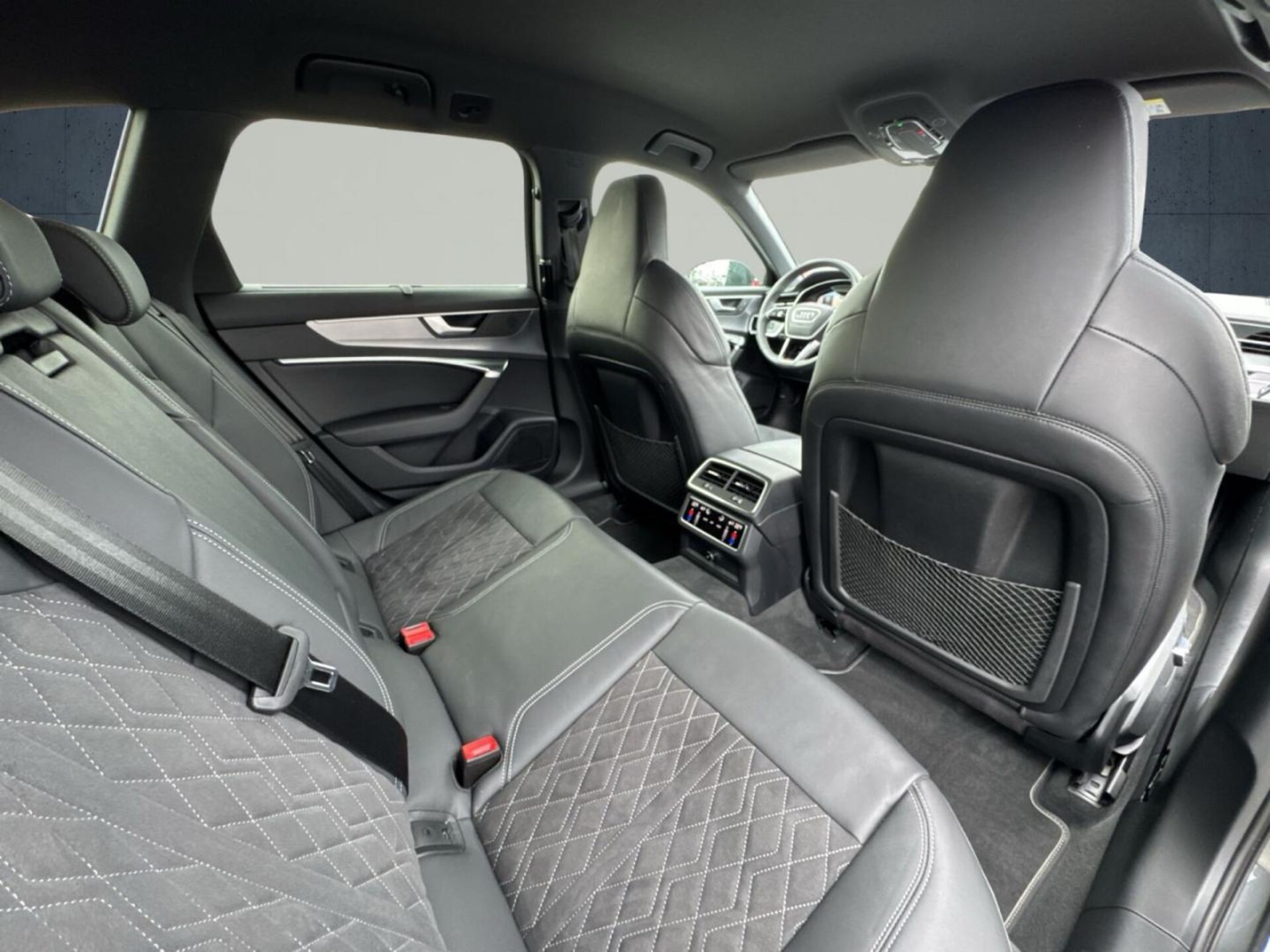 Audi S6 Avant