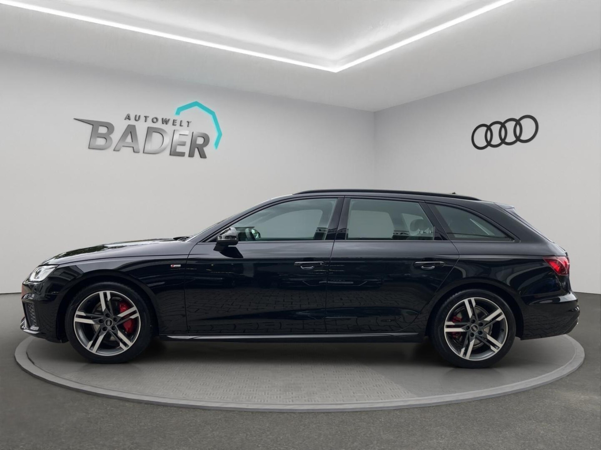 Audi A4 Avant S line