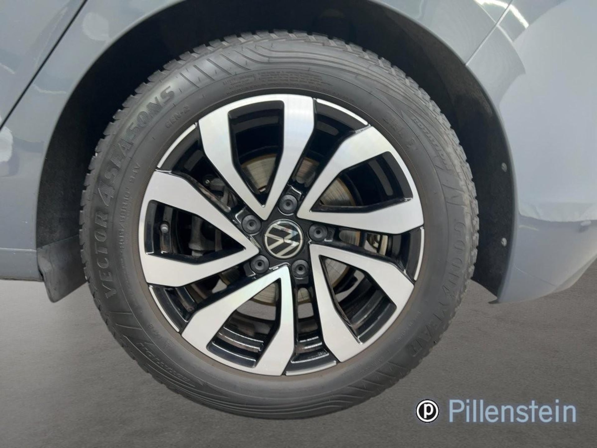 Volkswagen Golf Active