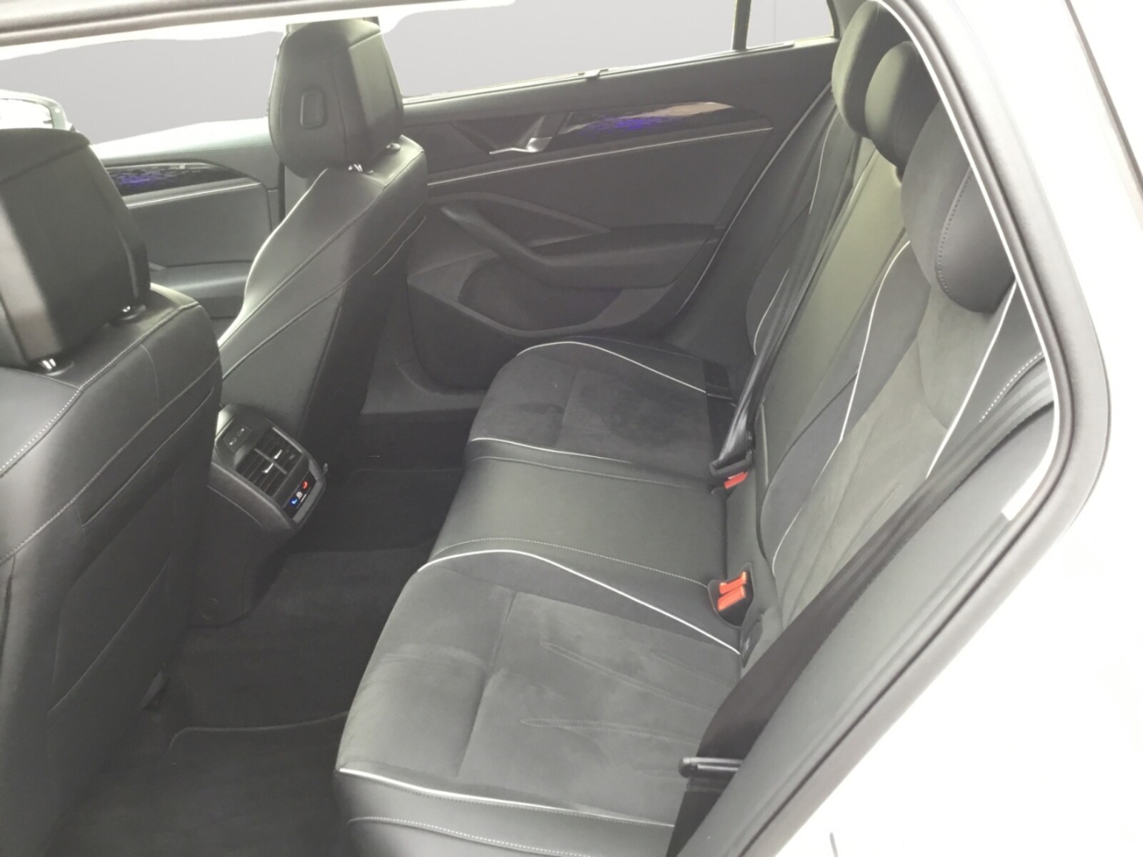 Volkswagen Passat – Bild 13