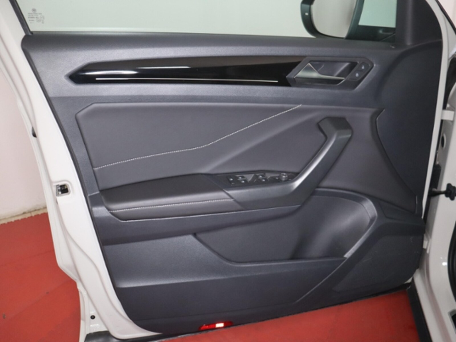 Volkswagen T-Roc – Bild 9