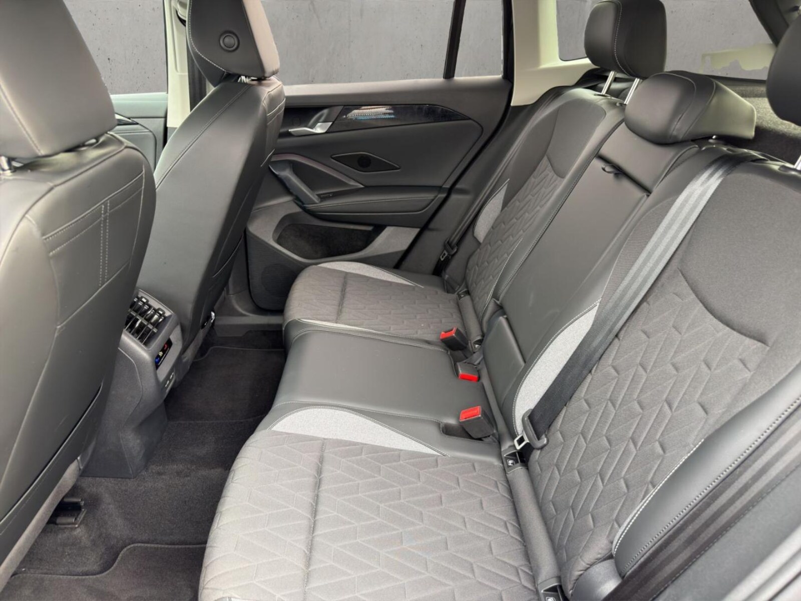 Volkswagen Tiguan – Bild 15