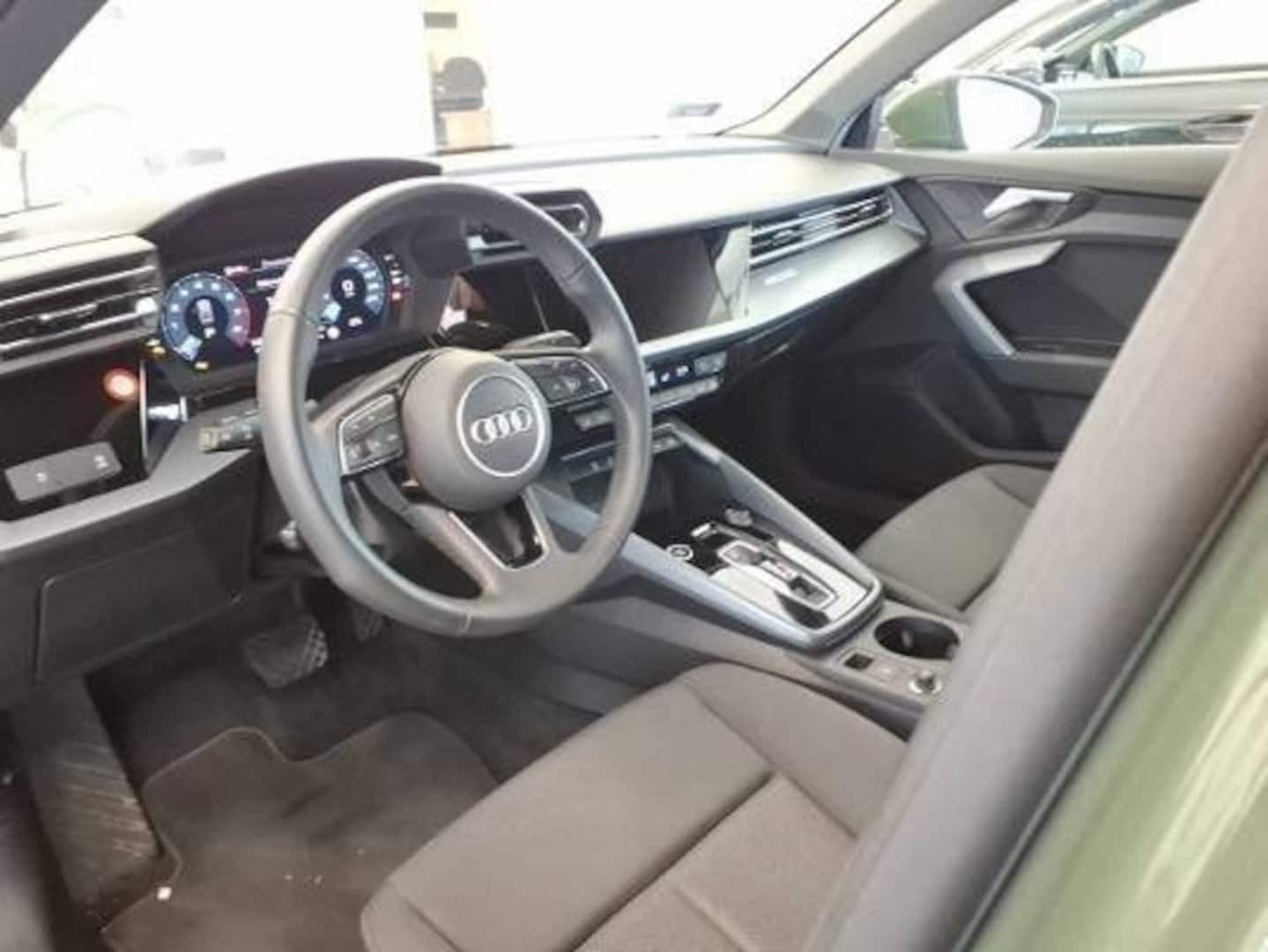 Bild über Audi A3 Limousine advanced 35 TFSI S tronic - für weitere Informationen kontaktieren Sie den Audi Partner