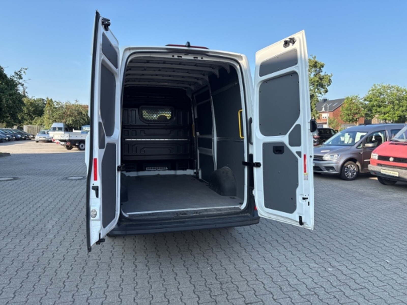 Volkswagen Crafter Kasten mittlerer Radstand – Bild 19